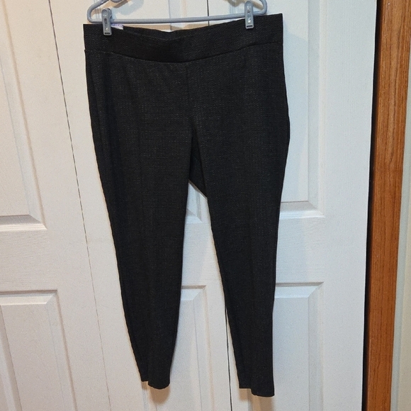 Time and Tru Black/Gray Herringbone Leggings - Picture 1 of 5